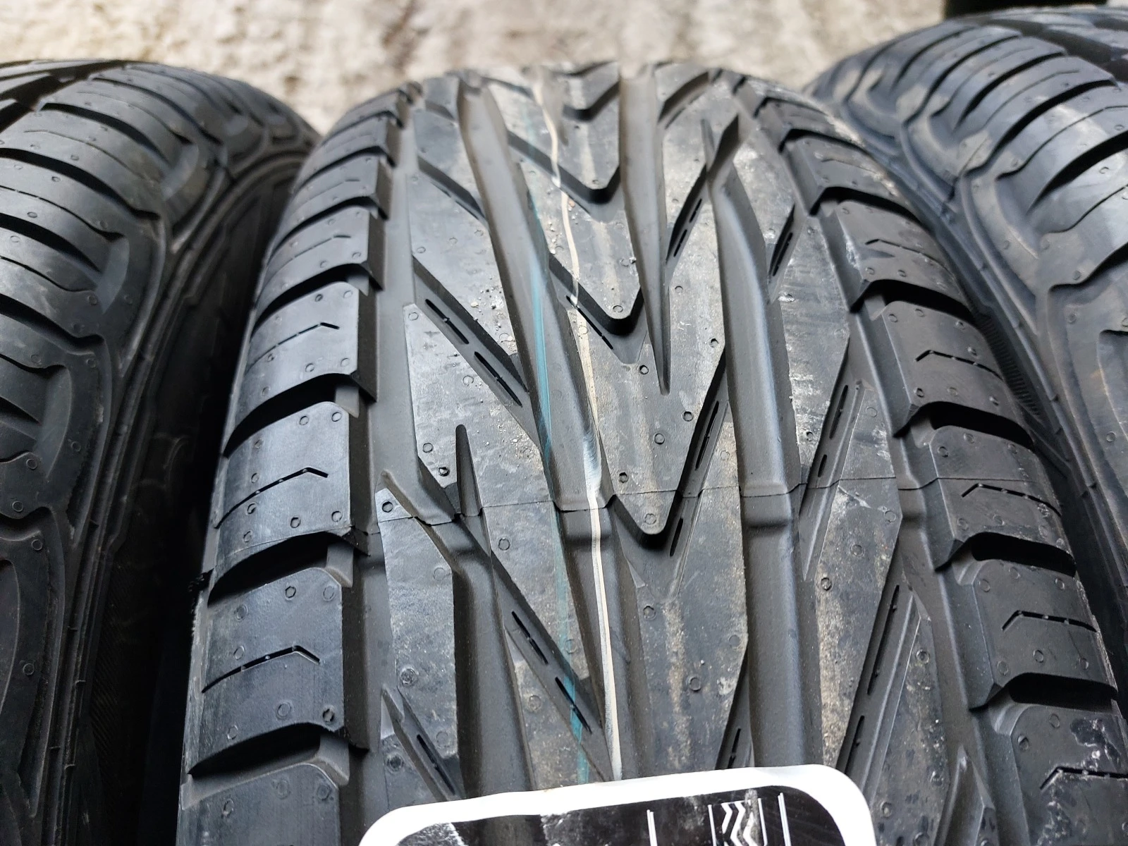 ���� 235/75R15 | Mobile.bg � ����������� 3