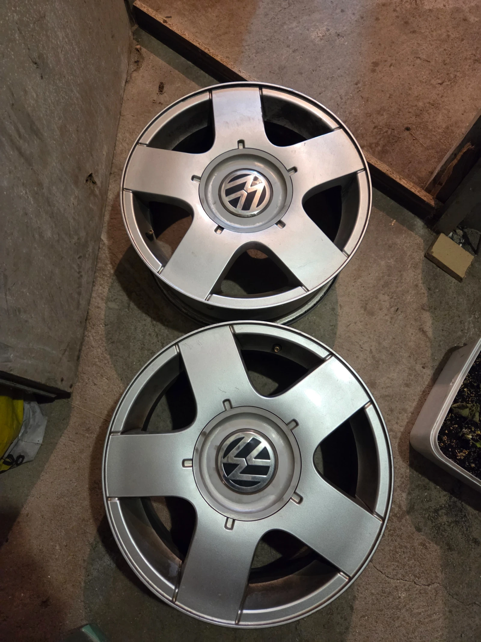 Гуми с джанти Michelin 195/65R15, снимка 2 - Гуми и джанти - 53733739