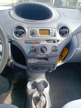 Toyota Yaris 1.0i euro 3, снимка 7