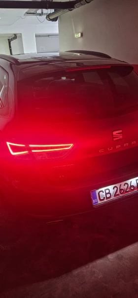 Seat Leon Cupra 2.0TSI, снимка 2