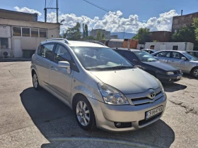 Обява за продажба на Toyota Corolla verso 2.2 D-4D ~4 900 лв. - изображение 1