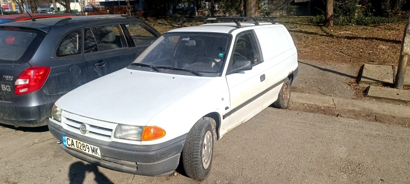 Opel Astra, снимка 1 - Автомобили и джипове - 48086283