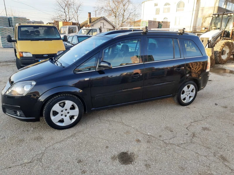 Opel Zafira, снимка 1 - Автомобили и джипове - 48537191