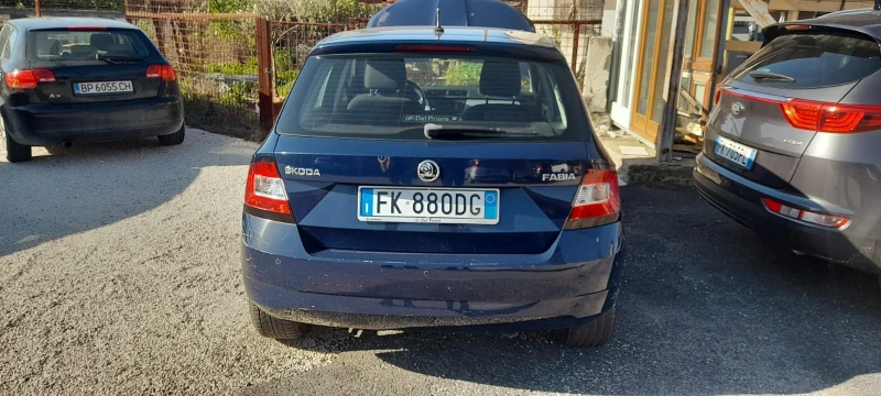 Skoda Fabia 1.0 Бенз Газ , снимка 2 - Автомобили и джипове - 48695665