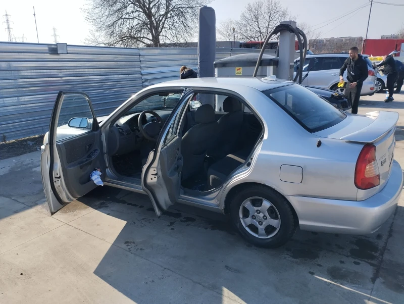 Hyundai Accent, снимка 3 - Автомобили и джипове - 49034509