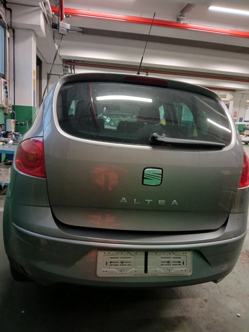 Seat Altea 1.6, снимка 4 - Автомобили и джипове - 49999291