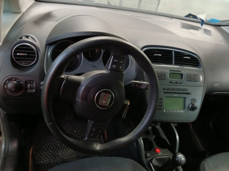 Seat Altea 1.6, снимка 5 - Автомобили и джипове - 49999291