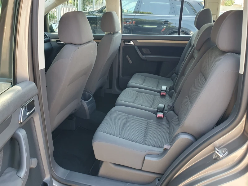 VW Touran 2.0/109ks/7MECTA, снимка 11 - Автомобили и джипове - 50805527