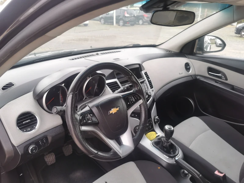 Chevrolet Cruze 1, 6i, снимка 8 - Автомобили и джипове - 52043329