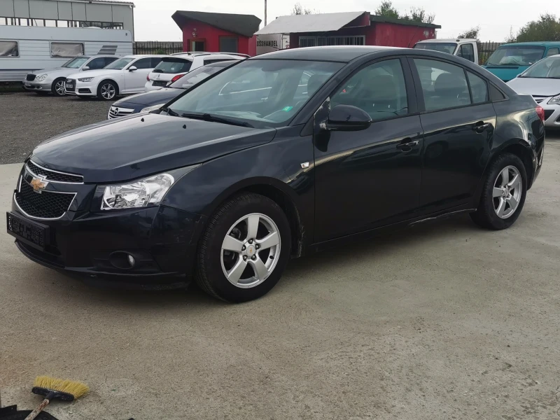 Chevrolet Cruze 1, 6i, снимка 2 - Автомобили и джипове - 52043329