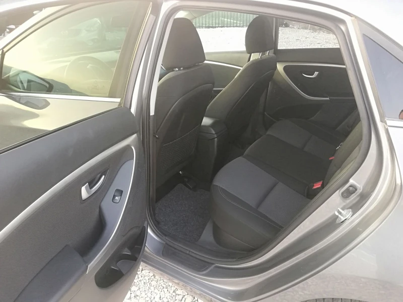 Hyundai I30 1.6crdi kli navi kamera italia, снимка 10 - Автомобили и джипове - 53166405