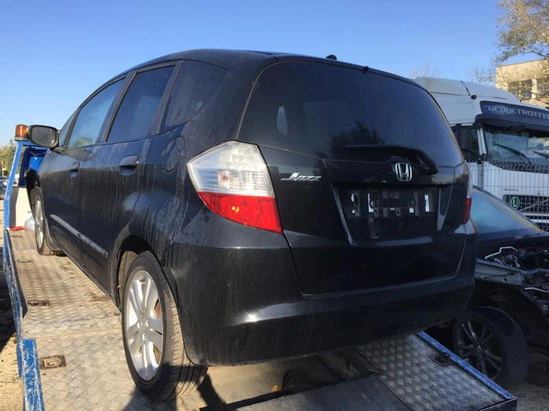 Honda Jazz 1.2i-1.4i , снимка 8 - Автомобили и джипове - 35190920