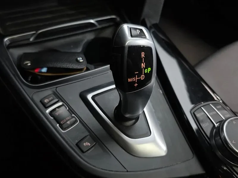 BMW 320 D F30, снимка 9 - Автомобили и джипове - 55789729
