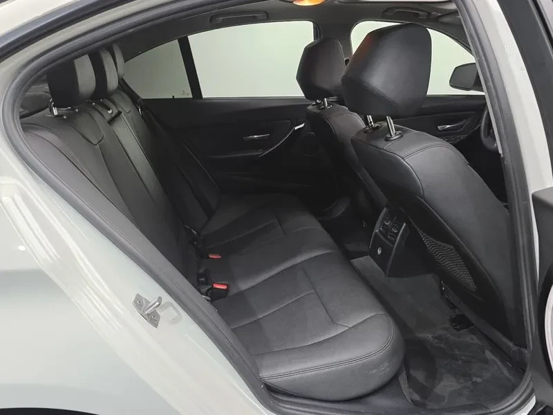 BMW 320 D F30, снимка 11 - Автомобили и джипове - 55789729