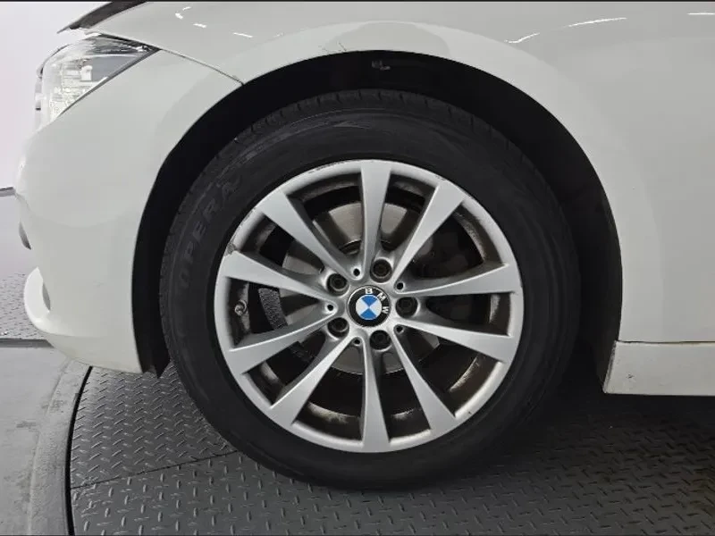 BMW 320 D F30, снимка 5 - Автомобили и джипове - 55789729