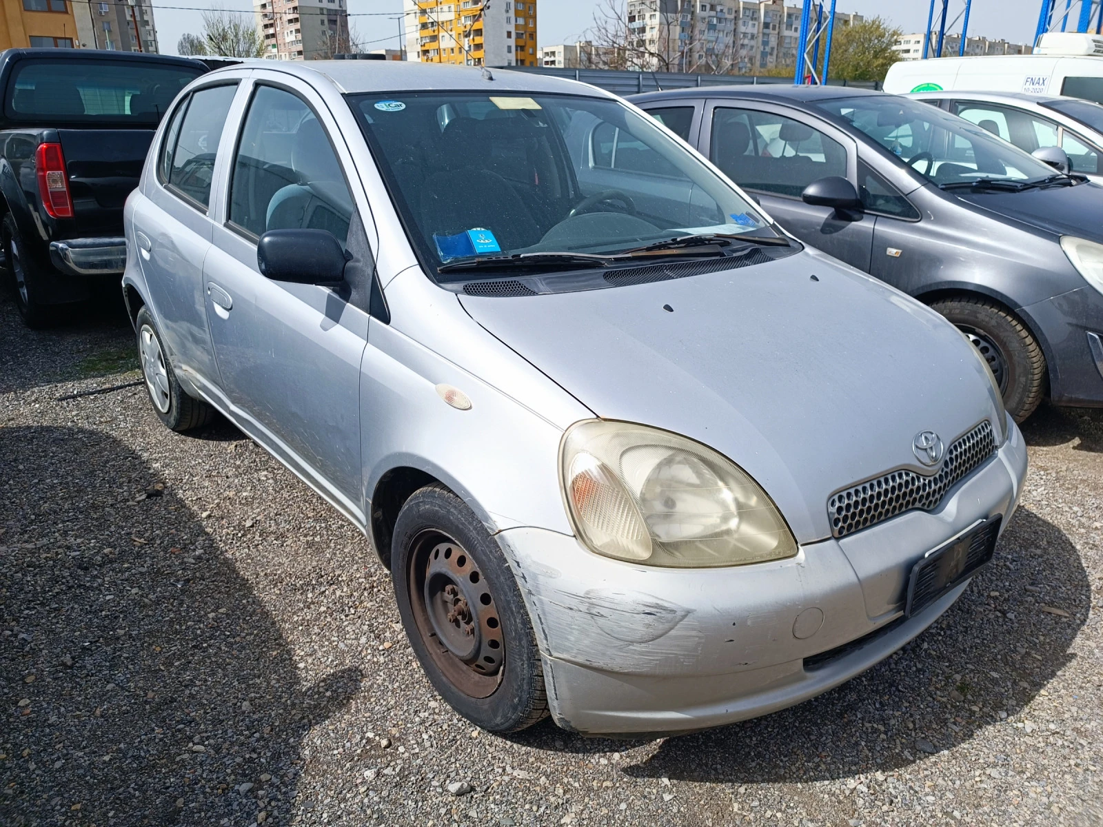 Toyota Yaris 1.0i euro 3 - изображение 2