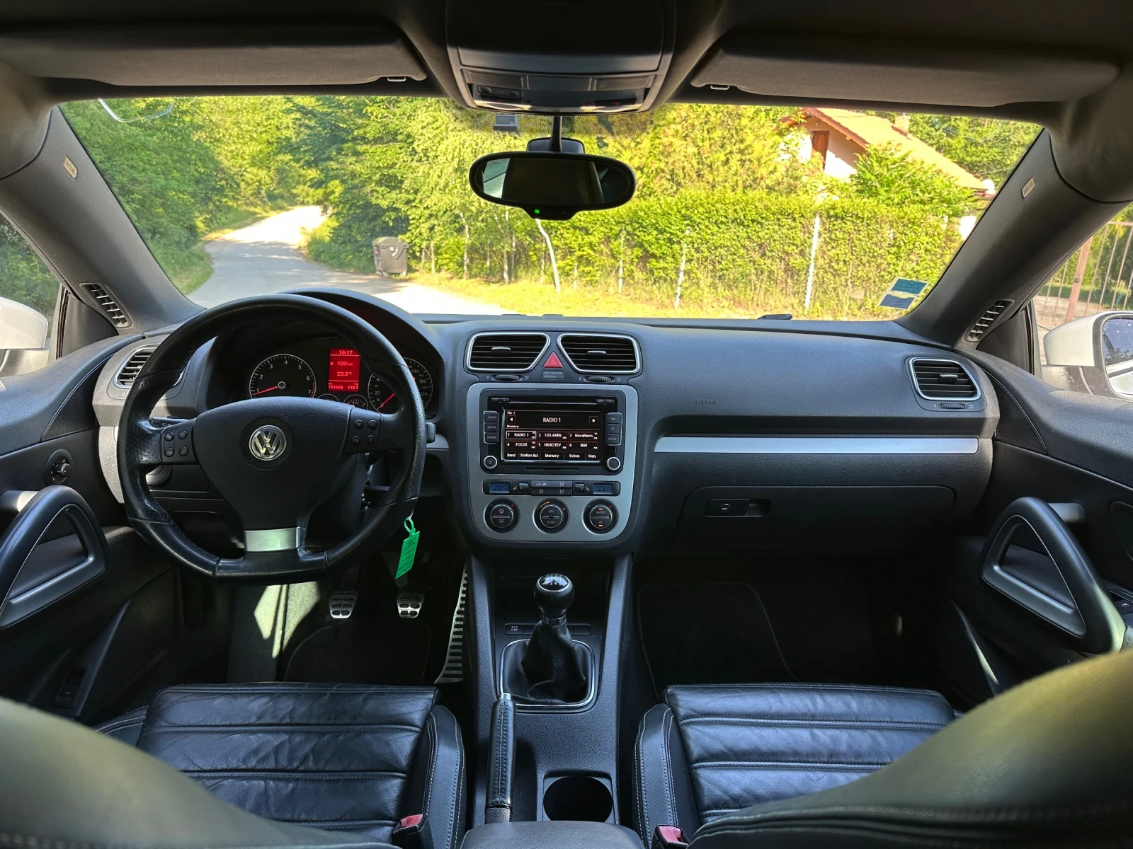 VW Scirocco 2.0TSI 200к.с. - изображение 9