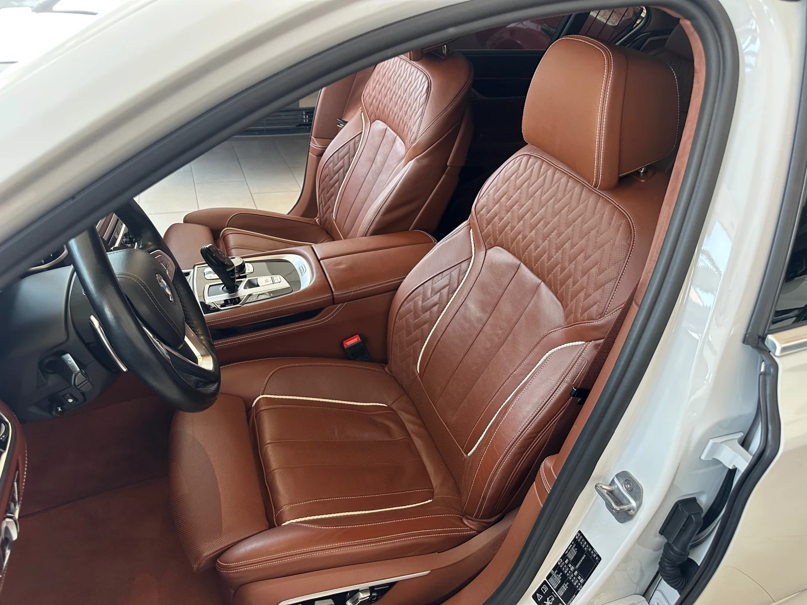 BMW 740 XDrive* MPack* HUD* 360  - изображение 8