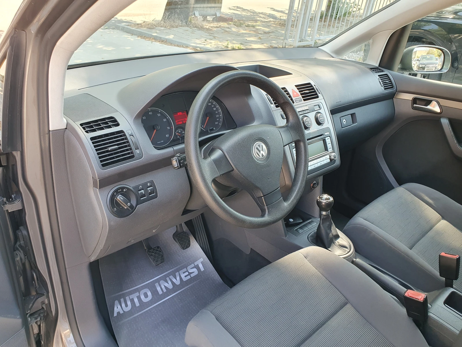 VW Touran 2.0/109ks/7MECTA - изображение 10