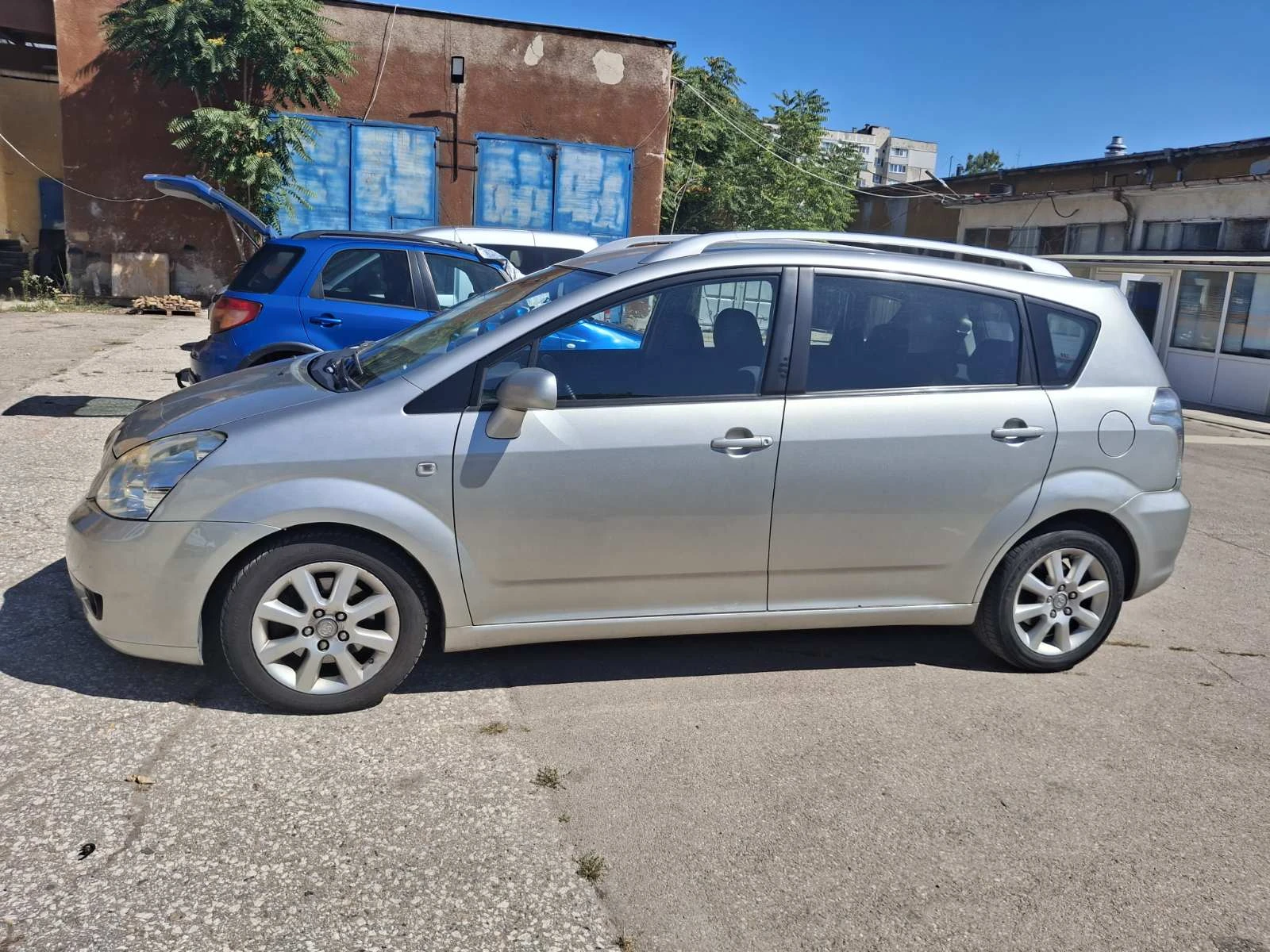 Toyota Corolla verso 2.2 D-4D - изображение 7