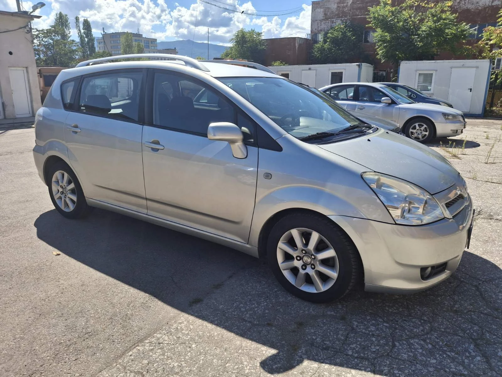 Toyota Corolla verso 2.2 D-4D - изображение 10