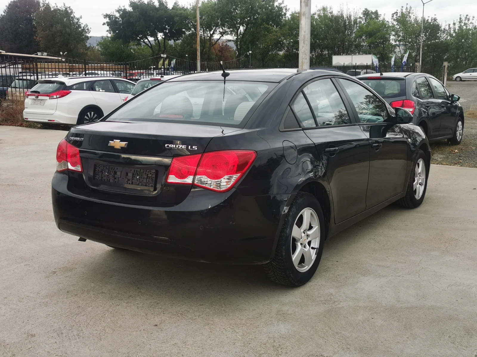 Chevrolet Cruze 1, 6i - изображение 4