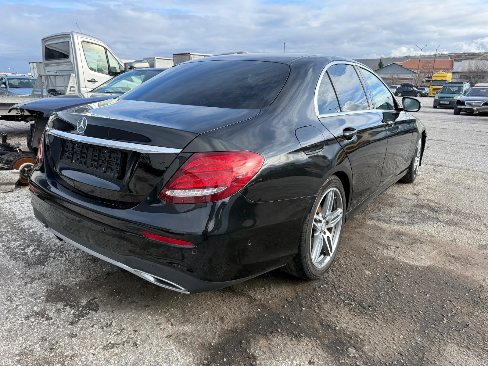 Mercedes-Benz E 220 * AMG Пакет* 