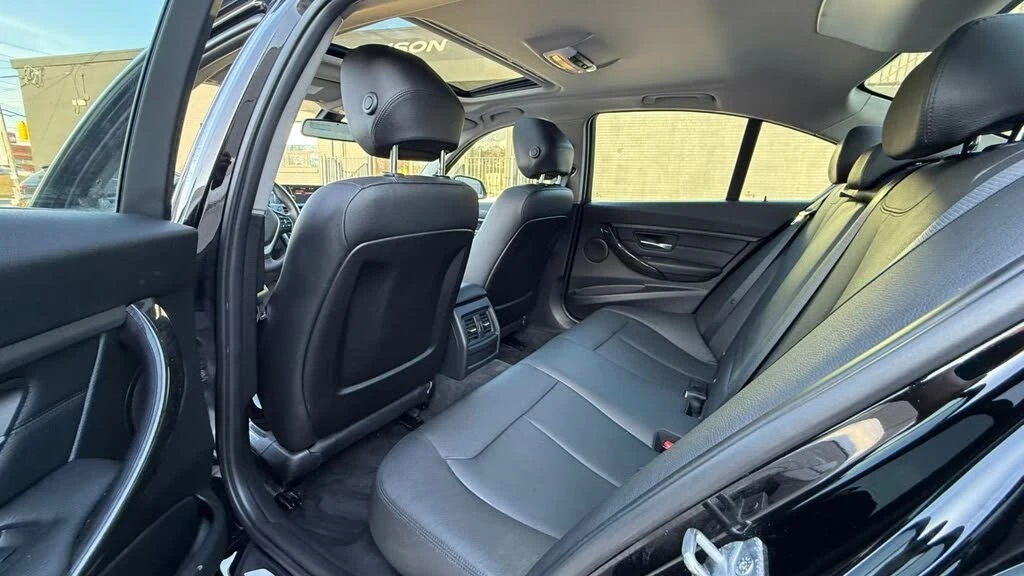 BMW 328 xDrive Sedan* АвтоКредит* (Цена до БГ) , снимка 10 - Автомобили и джипове - 54332342