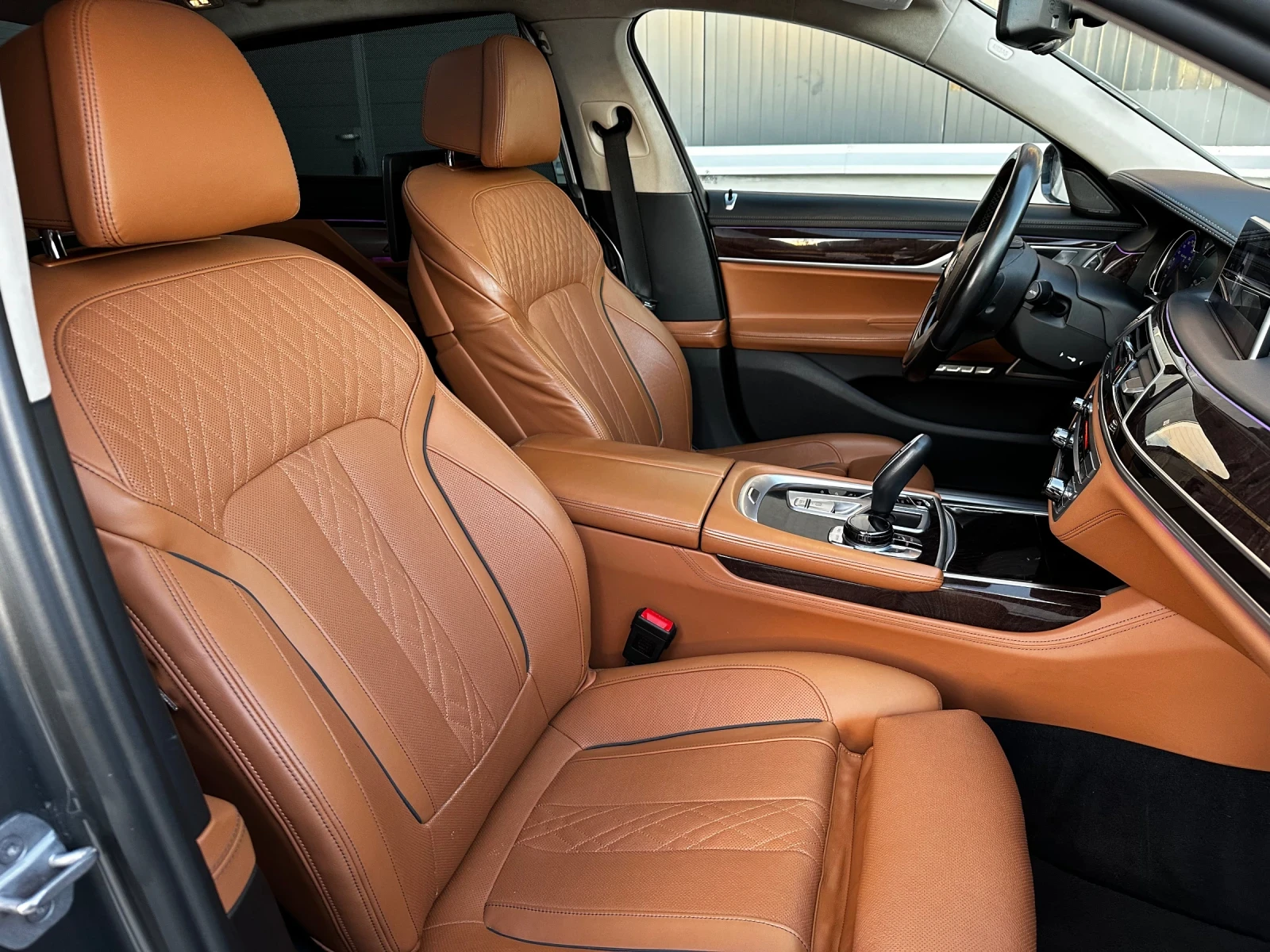 BMW 740 Li Individual, снимка 17 - Автомобили и джипове - 54422747