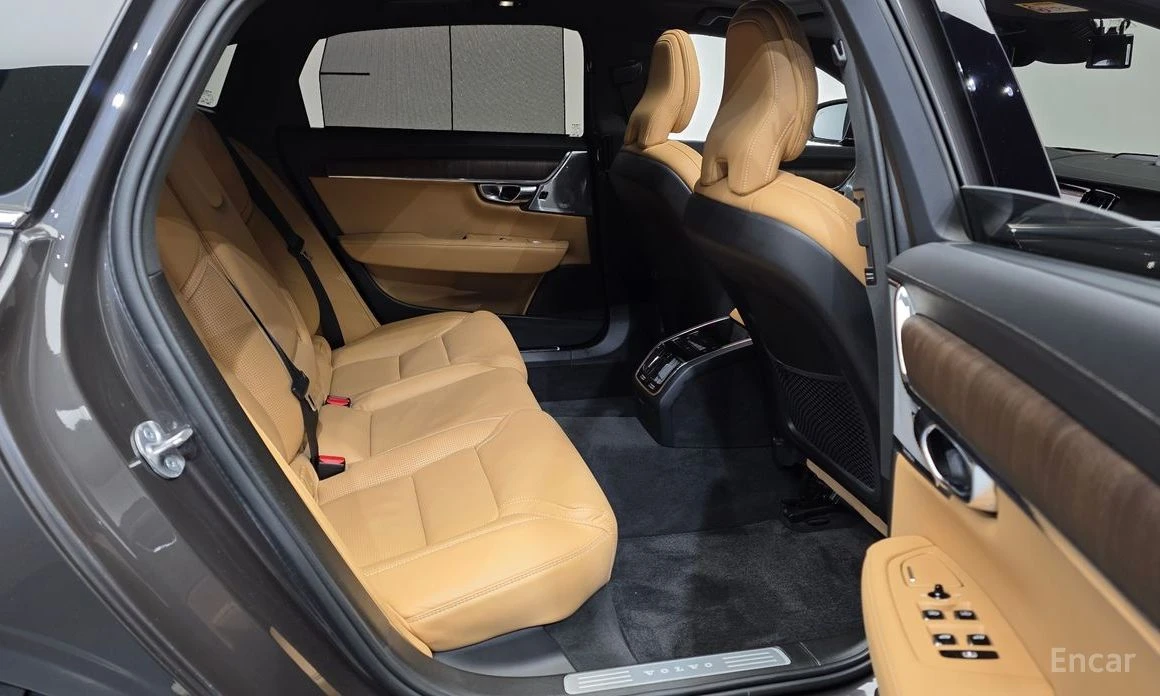 Volvo S90, снимка 12 - Автомобили и джипове - 54719339