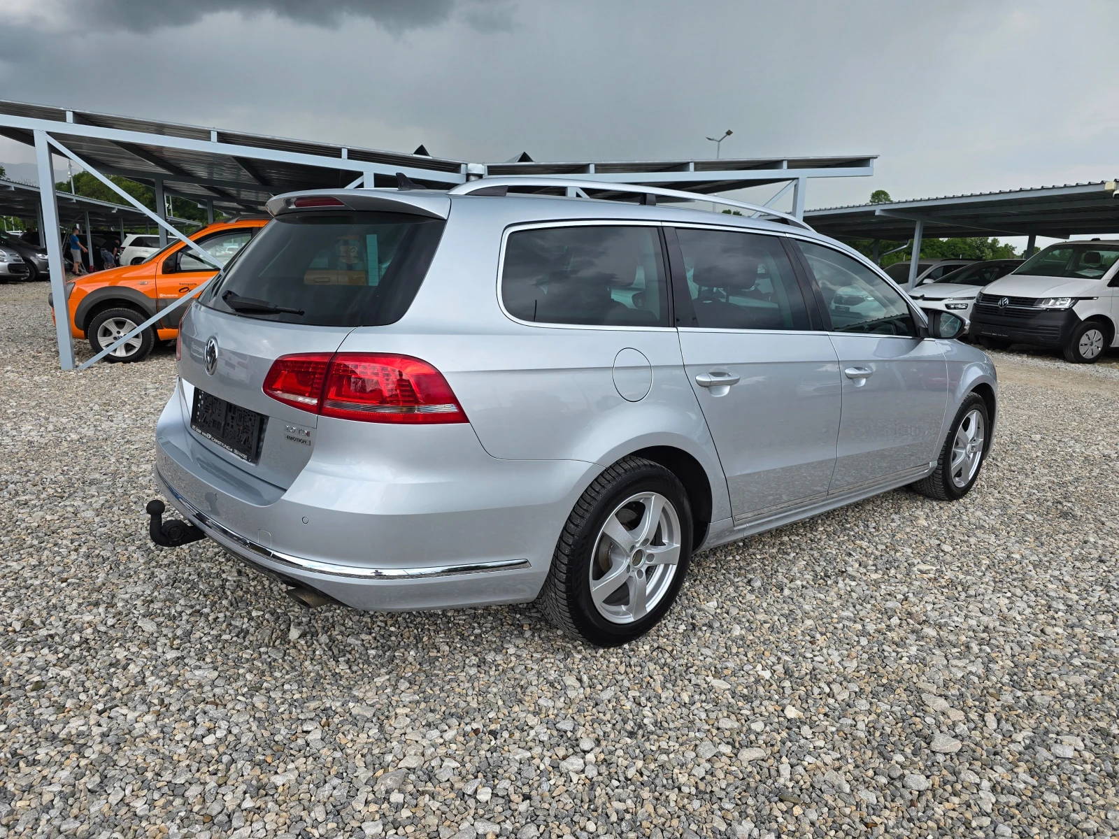 VW Passat 2.0TDI 177кс Rline 4Motion ! ! АВТОМАТИК, снимка 5 - Автомобили и джипове - 54865004