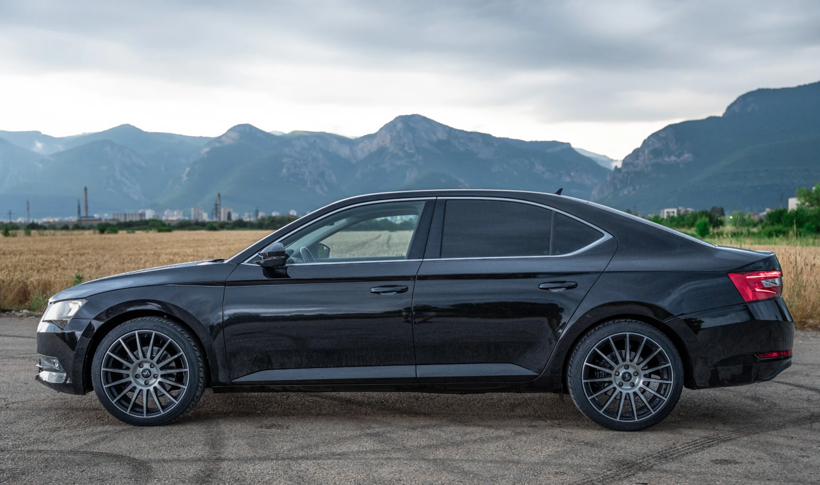 Skoda Superb 3, снимка 2 - Автомобили и джипове - 55036789