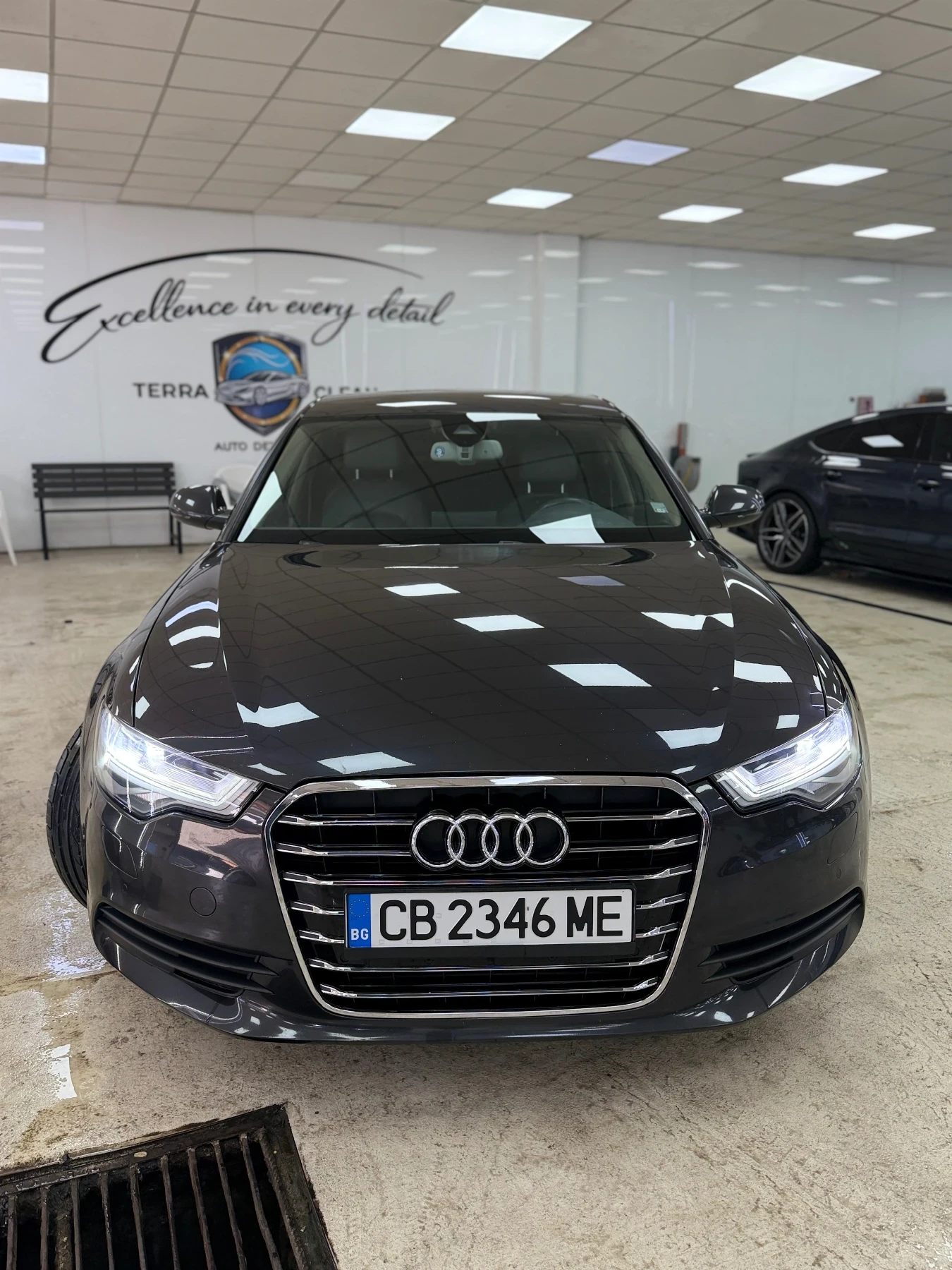 Audi A6 СамоПаркиране l Щори (НАЛИЧНА И ПРЕГЛЕДАНА В  БГ), снимка 2 - Автомобили и джипове - 55574472