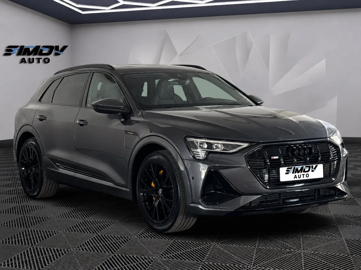 Audi E-Tron 55 S-LINE PLUS 95KWH B&O КОЖА ПОДГРЕВ ПАНОРАМА 