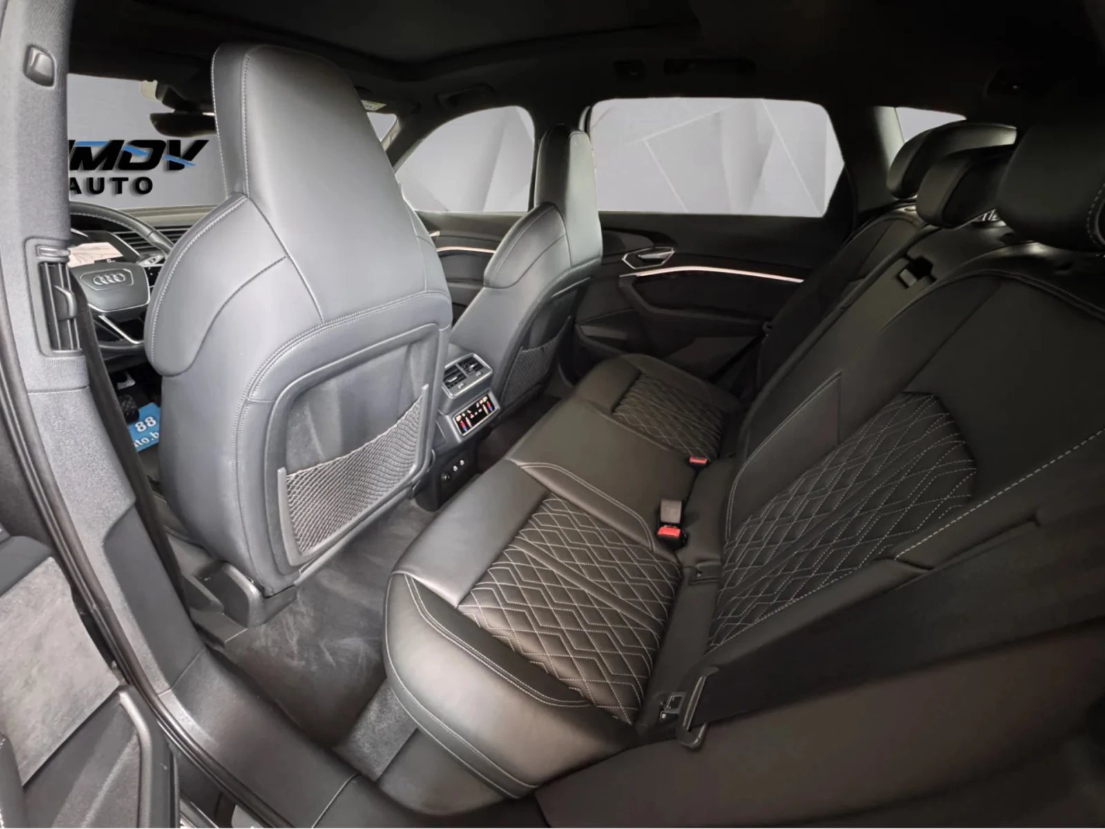 Audi E-Tron 55 S-LINE PLUS 95KWH B&O КОЖА ПОДГРЕВ ПАНОРАМА , снимка 16 - Автомобили и джипове - 55585413