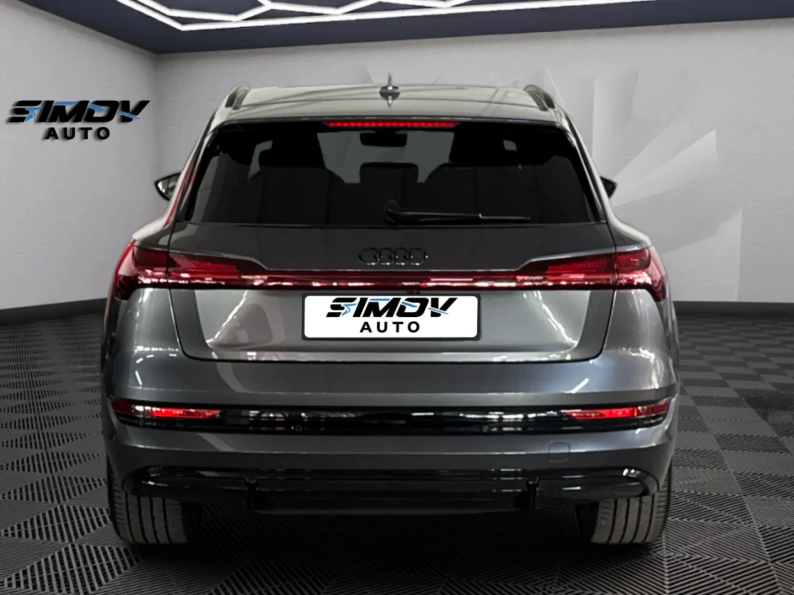 Audi E-Tron 55 S-LINE PLUS 95KWH B&O КОЖА ПОДГРЕВ ПАНОРАМА , снимка 6 - Автомобили и джипове - 55585413