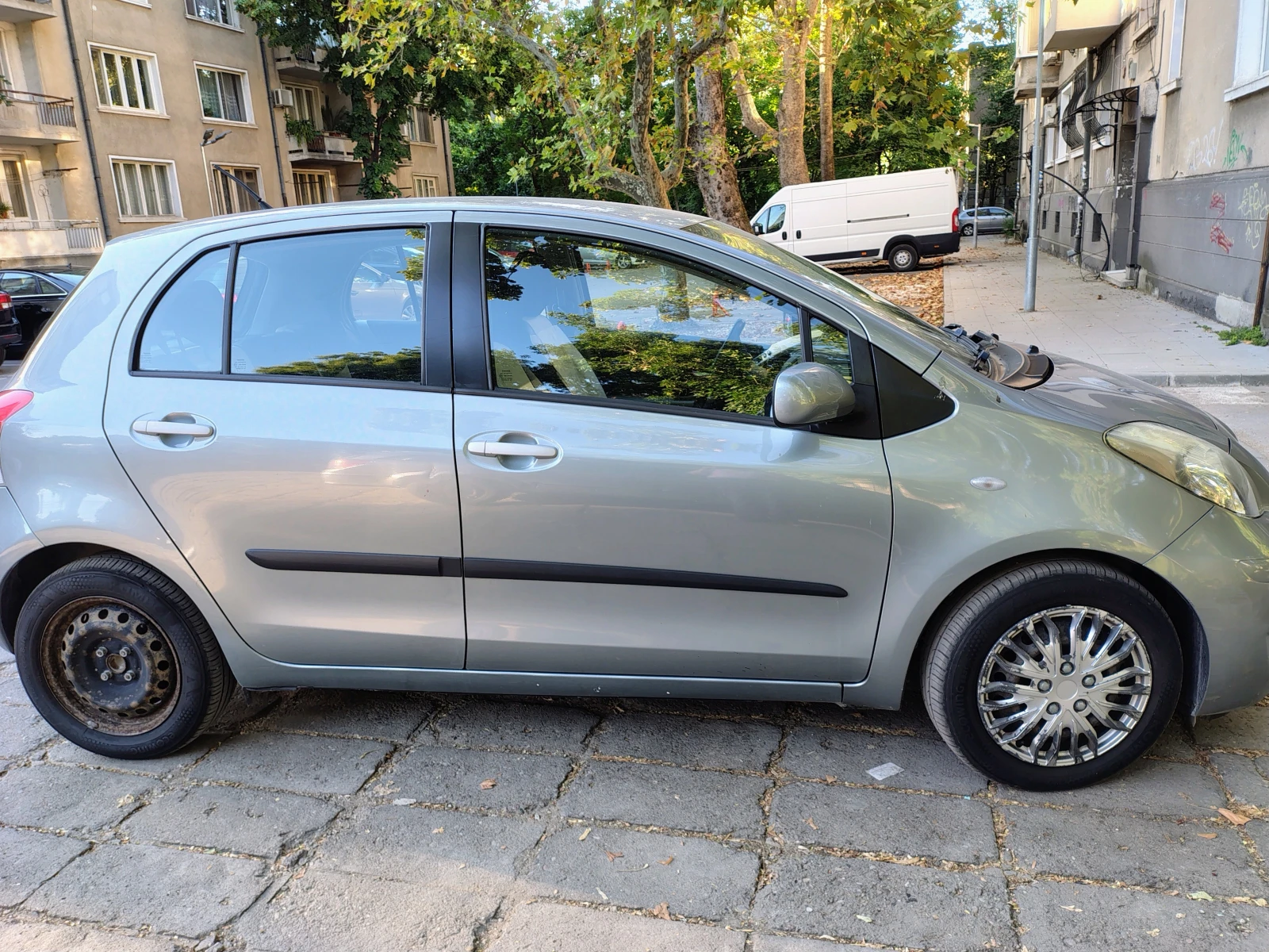 Toyota Yaris, снимка 9 - Автомобили и джипове - 55781263