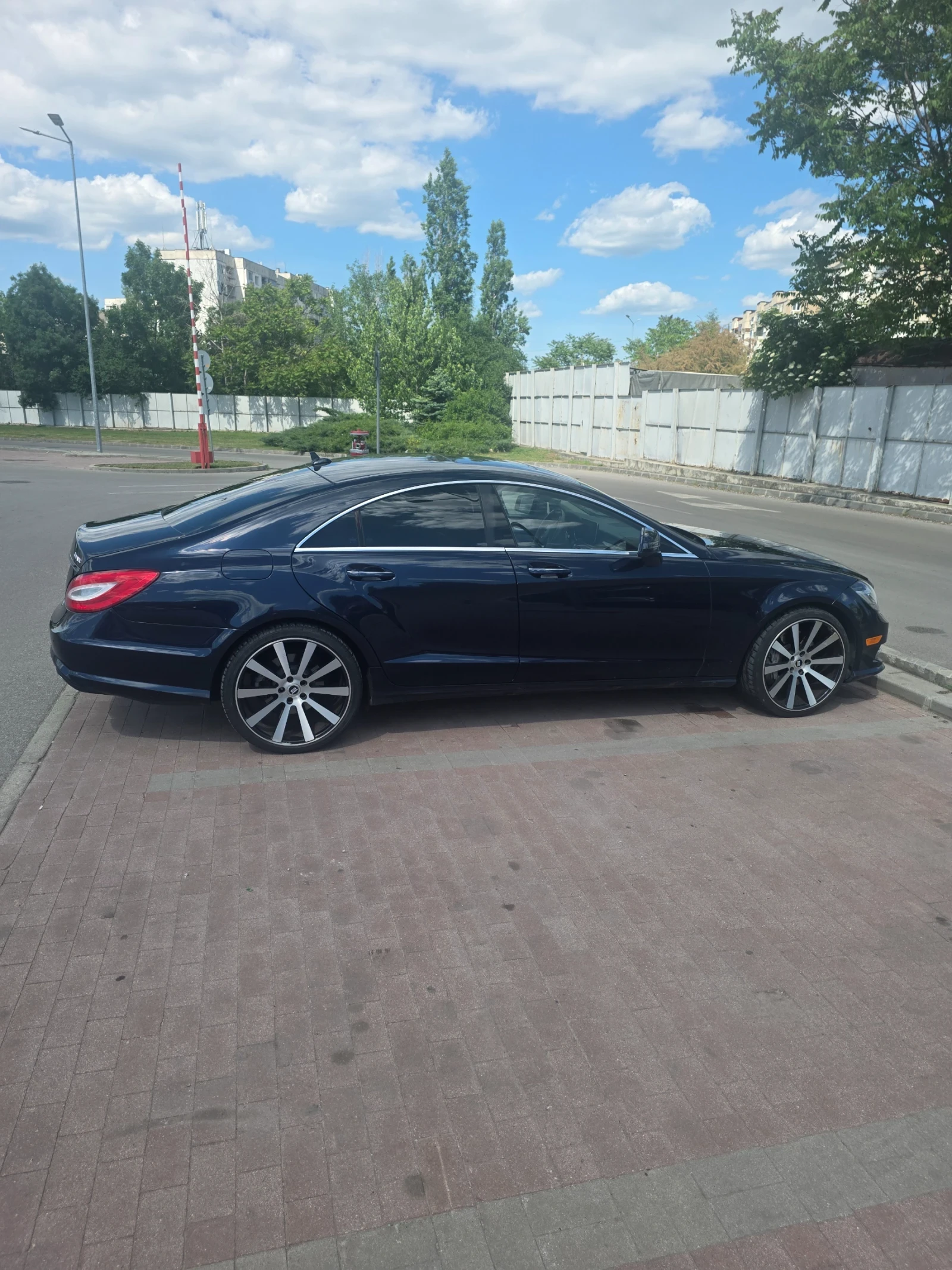 Mercedes-Benz CLS 550, снимка 3 - Автомобили и джипове - 56228970