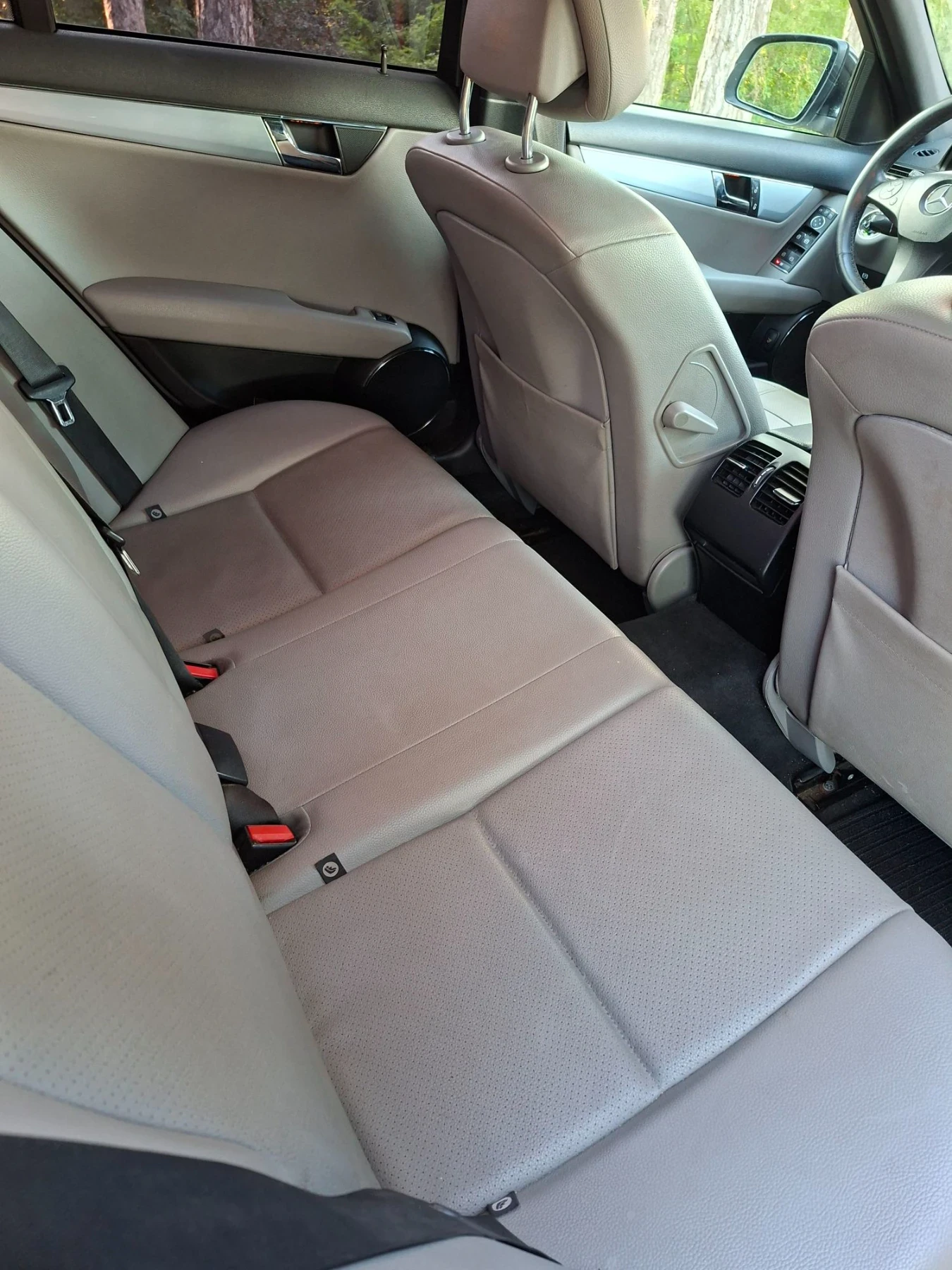 Mercedes-Benz C 300 AMG 4MATIC LPG, снимка 11 - Автомобили и джипове - 56570137