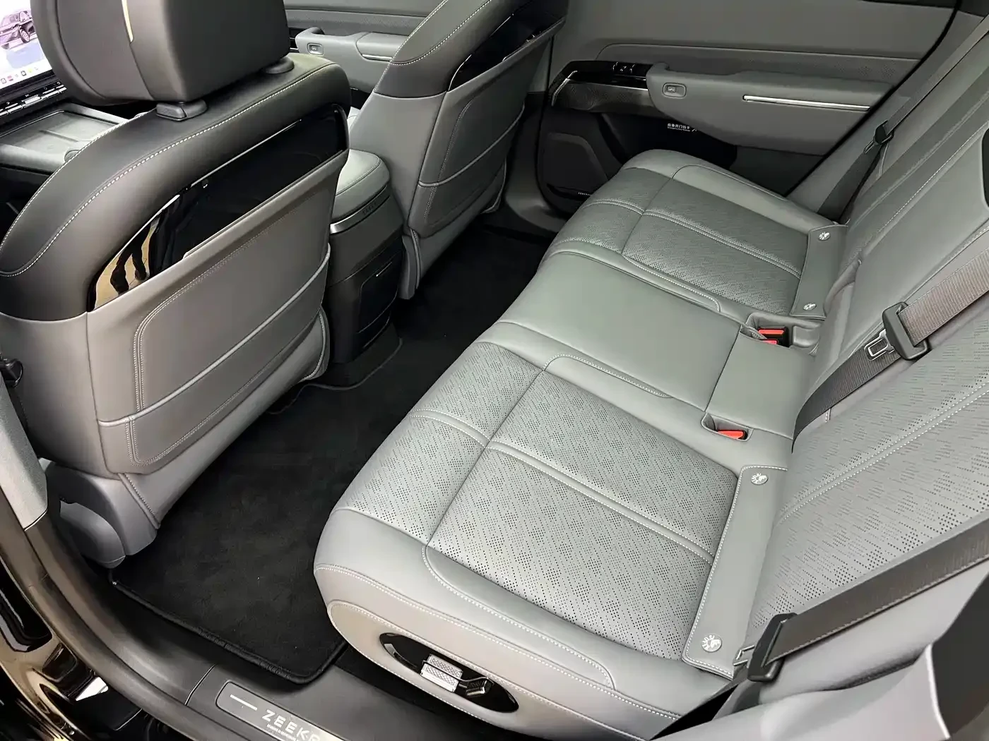 Zeekr 7X 2025 100kWh Long Range AWD Intelligent Driving | Mobile.bg � ����������� 13