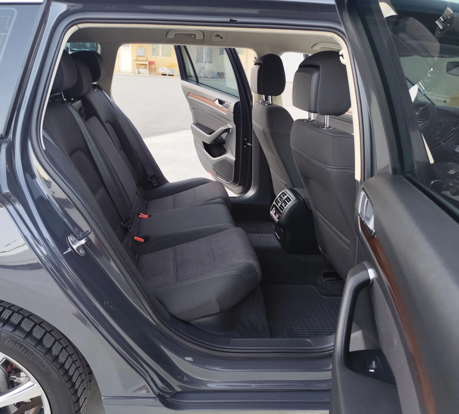 VW Passat 2.0-DSG-LED-NAVI-DISTRONIC-LANE-ASSIST-����� | Mobile.bg � ����������� 14