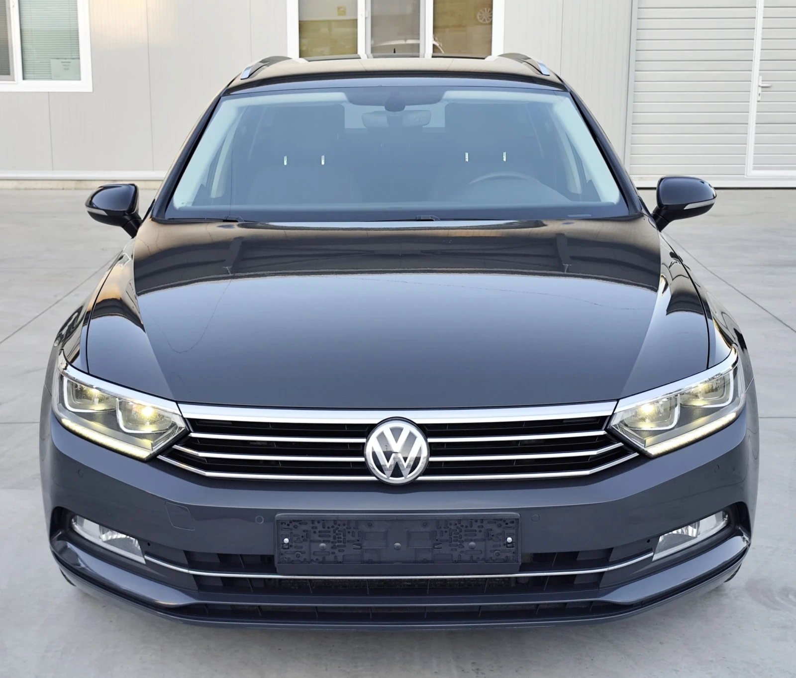 VW Passat 2.0-DSG-LED-NAVI-DISTRONIC-LANE-ASSIST-����� | Mobile.bg � ����������� 2