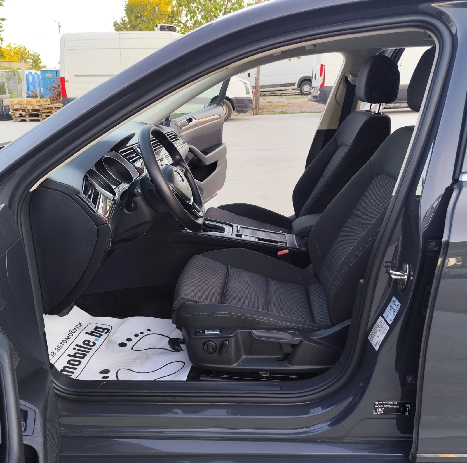 VW Passat 2.0-DSG-LED-NAVI-DISTRONIC-LANE-ASSIST-����� | Mobile.bg � ����������� 10
