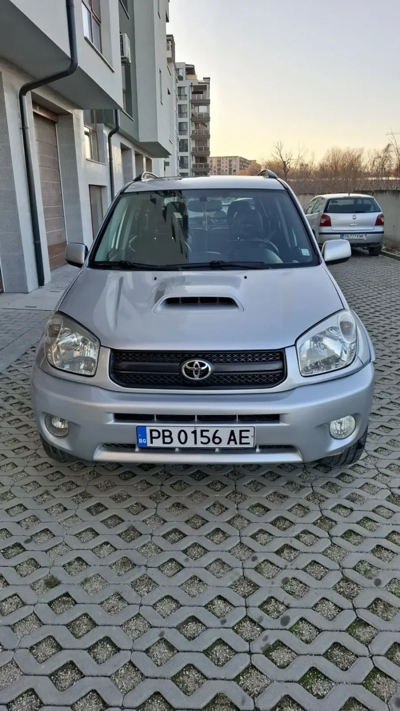 Toyota Rav4, снимка 1 - Автомобили и джипове - 48509354