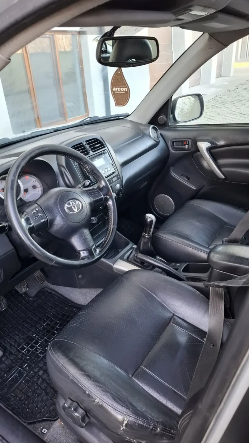 Toyota Rav4, снимка 6 - Автомобили и джипове - 48509354