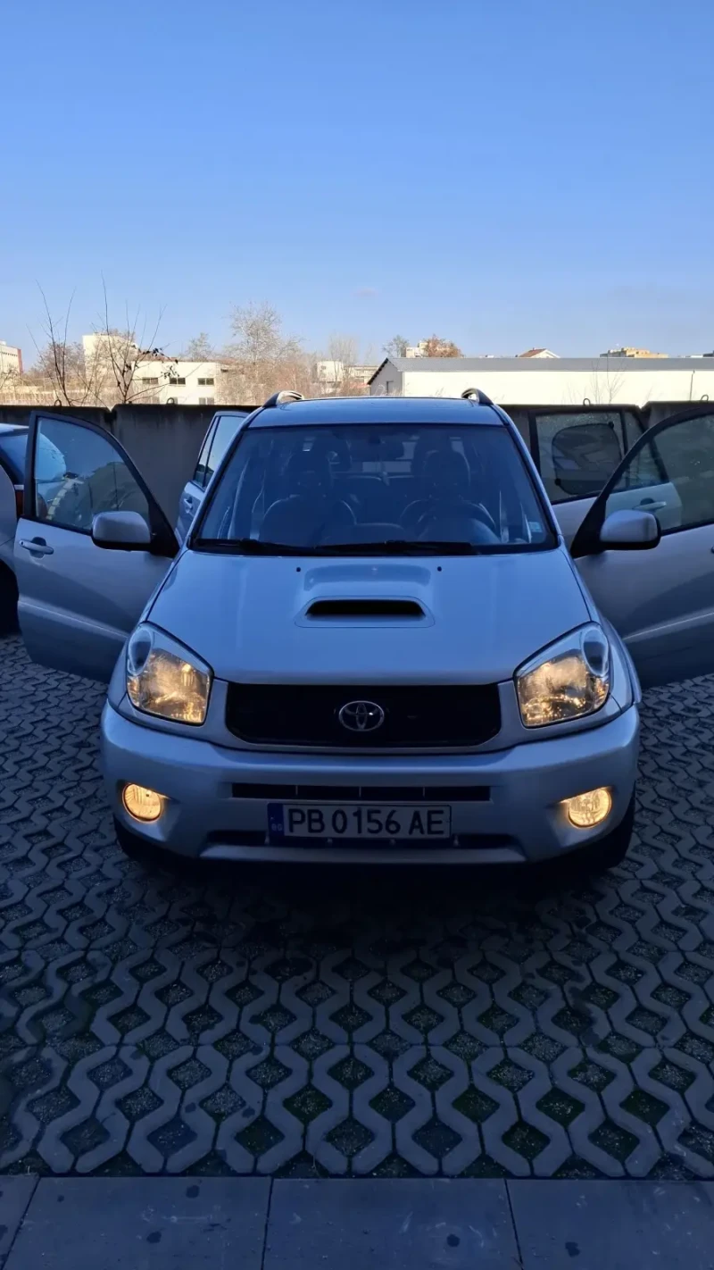 Toyota Rav4, снимка 16 - Автомобили и джипове - 48509354