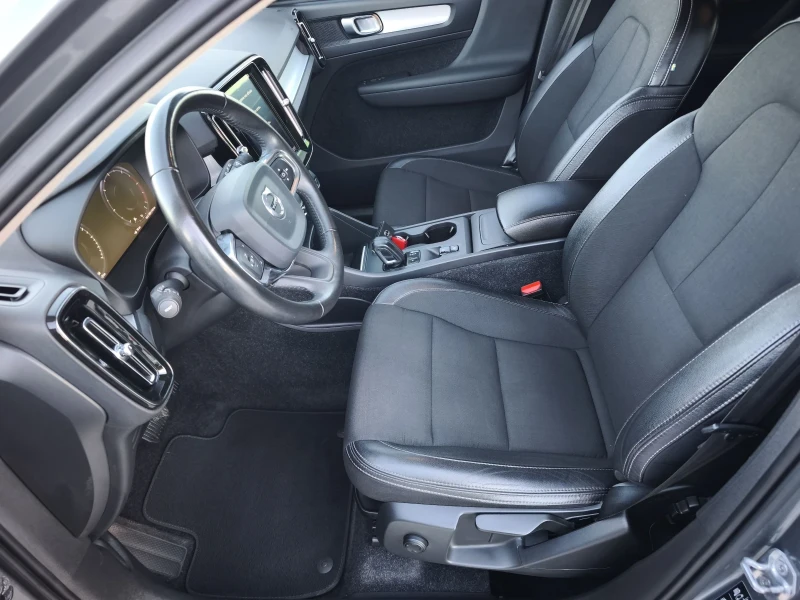 Volvo XC40 2.0d 150kc MOMENTUM FULL SERVICE IN VOLVO , снимка 7 - Автомобили и джипове - 52311903