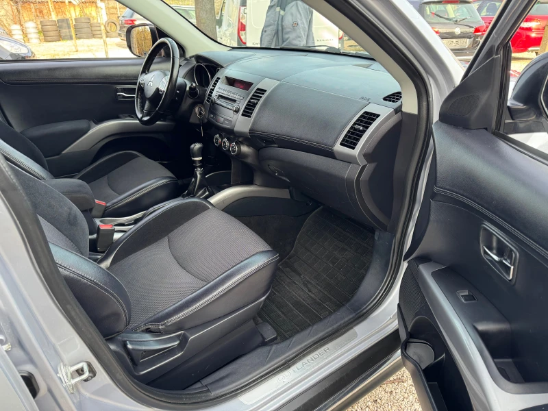 Mitsubishi Outlander 2.2DID-140кс, снимка 17 - Автомобили и джипове - 52629306