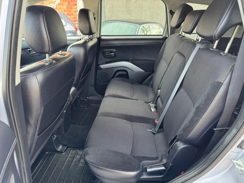 Mitsubishi Outlander 2.2DID-140кс, снимка 10 - Автомобили и джипове - 52629306