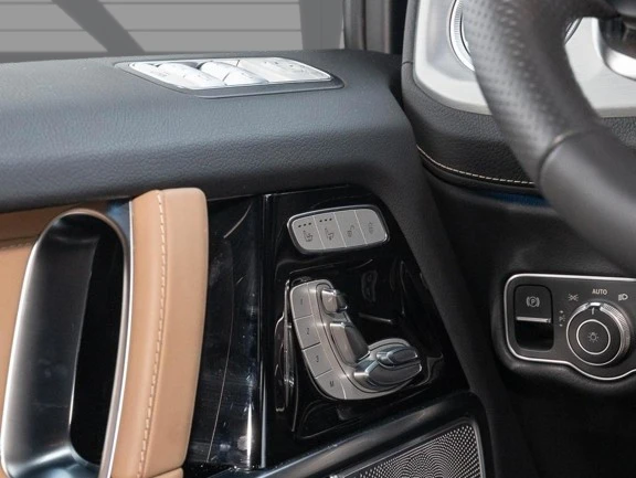 Mercedes-Benz G 63 AMG = Night Package = Гаранция, снимка 3 - Автомобили и джипове - 53076003